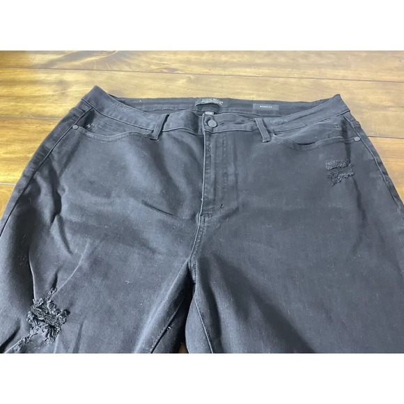 Judy Blue Women's Plus 22W Black Stretch Distressed Denim Skinny Jeans High Rise - Picture 3 of 11